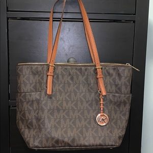 michael kors medium brown bag